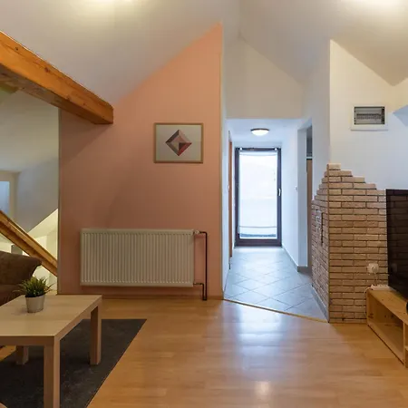 Apartma Ivano *